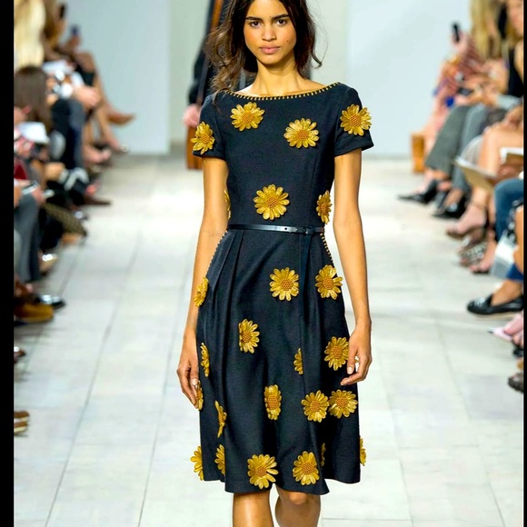 Michael Kors Collection canvas a line midi dress with straw floral embroidery 6 - Picture 1 of 5
